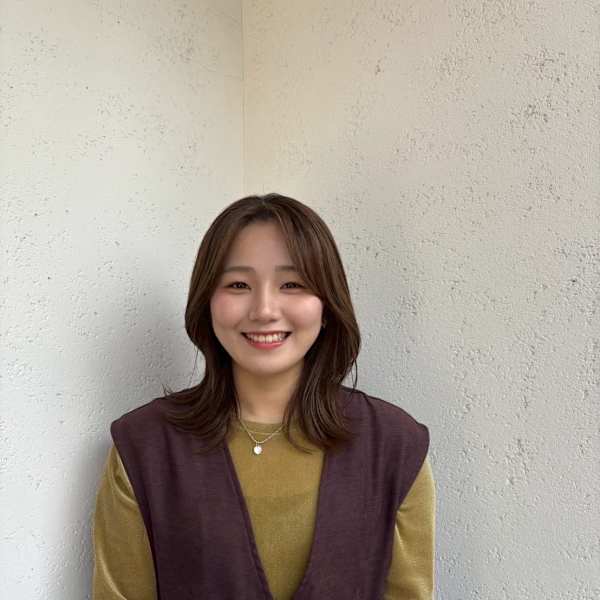 Pap's de coiffeur 甲南山手店【パプスドコワフュールコウナンヤマテテン】のスタッフ紹介。今村 美空
