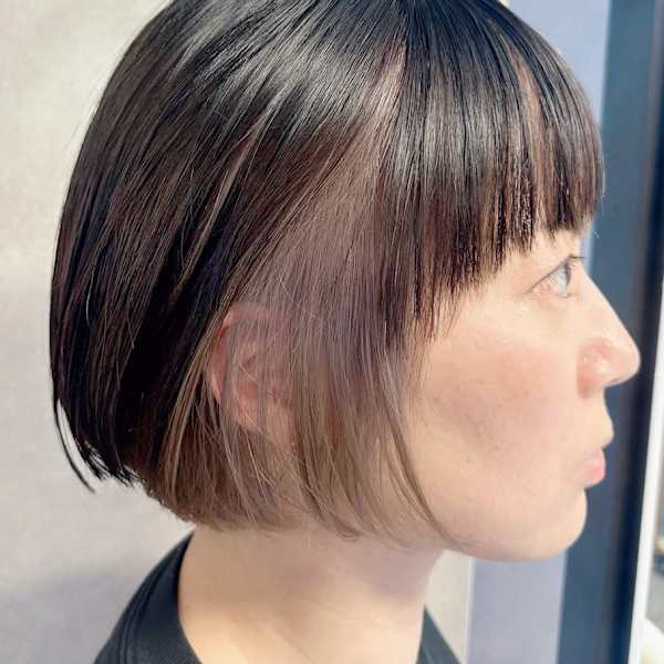 グレー系インナーカラー　ボックスボブ
