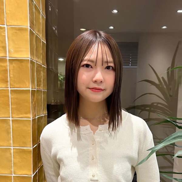Aujuaオージュア認定 Zina 吉祥寺 髪質改善&トリートメント&艶髪【ジーナ】【オージュアニンテイ ジーナ キチジョウジ カミシツカイゼン トリートメント ツヤガミ】のスタッフ紹介。中崎 ちひろ
