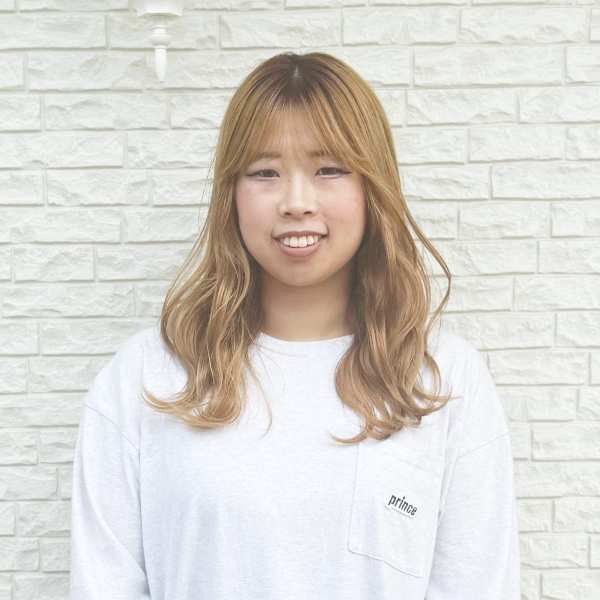 Hair Healing Wish【ヘアヒーリングウィッシュ】のスタッフ紹介。佐野 祥子