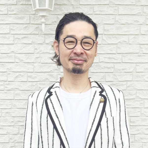 Hair Healing Wish【ヘアヒーリングウィッシュ】のスタッフ紹介。清水 稔也