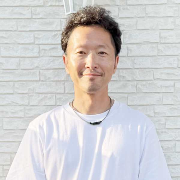 Luxury Salon Wish【ラグジュアリーサロンウィッシュ】のスタッフ紹介。塚本 佳久