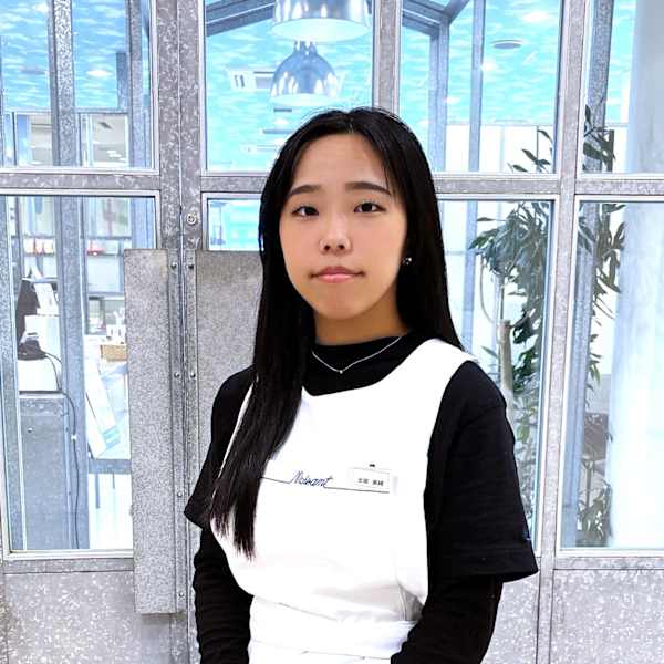 ヘアーカッティングガーデン ジャック・モアザン 松山店【ジャックモアザン】のスタッフ紹介。土居 実緒