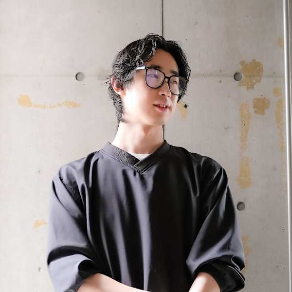 Dijon 髪質改善×縮毛矯正×りんご幹細胞トリートメント 自由ヶ丘【ディジョン カミシツカイゼン シュクモウキョウセイ リンゴカンサイボウトリートメント ジユウガオカ】のスタッフ紹介。YUMA 髪質改善
