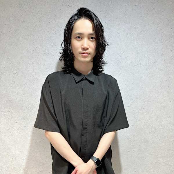 【全席半個室サロン】Natural 日吉店【ナチュラル ヒヨシテン】のスタッフ紹介。塚田 貴大
