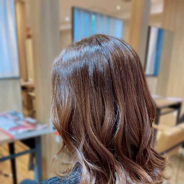AROMA hair room |AROMA hair room 新宿3号店 【アロマ ヘアー ルーム】