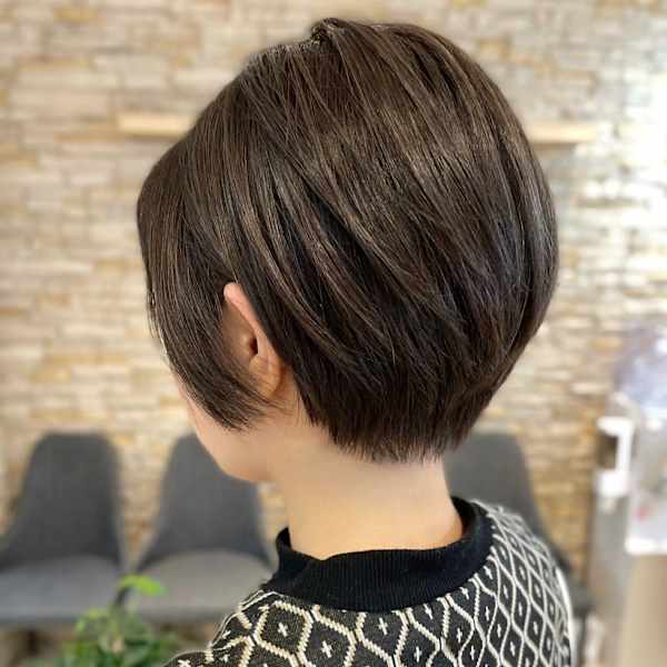 AROMA hair room |AROMA hair room 新宿3号店 【アロマ ヘアー ルーム】