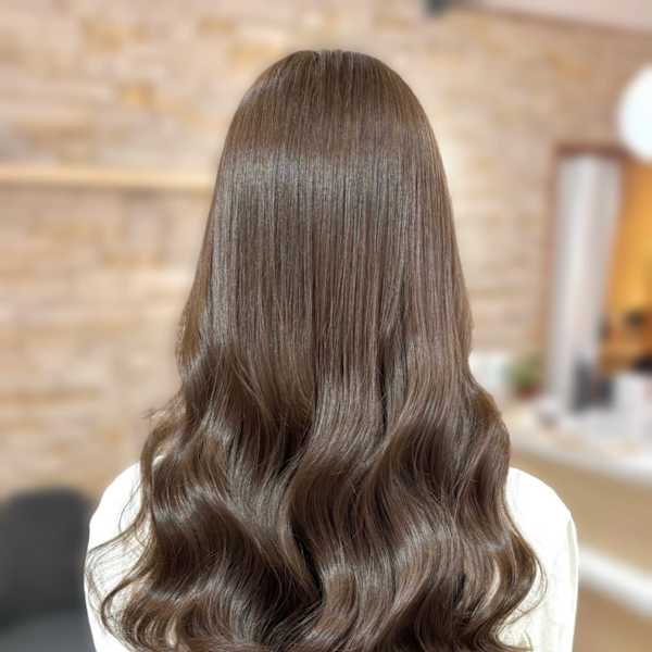 AROMA hair room |AROMA hair room 新宿3号店 【アロマ ヘアー ルーム】