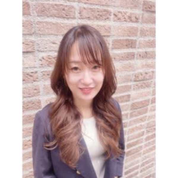 Baciami Hair&Spa【バーシャミヘアーアンドスパ】のスタッフ紹介。山内 美佳