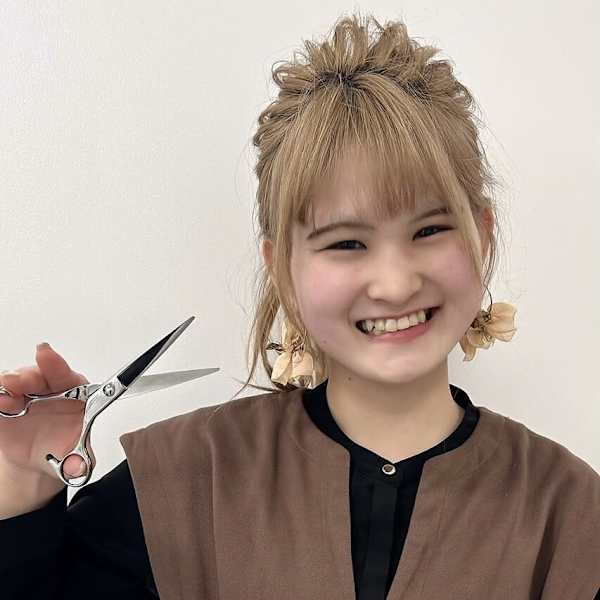 SOURCE 天王寺【ソース テンノウジ】のスタッフ紹介。土取 唯