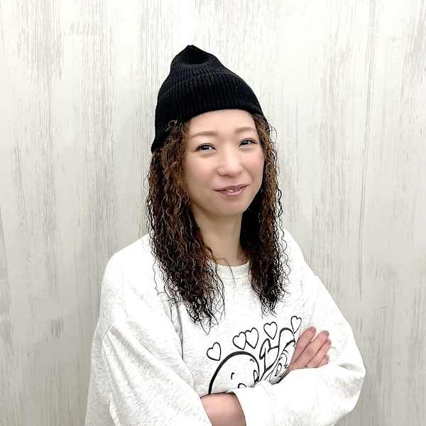SOURCE 堺東【ソース サカイヒガシ】のスタッフ紹介。長谷川 友香子