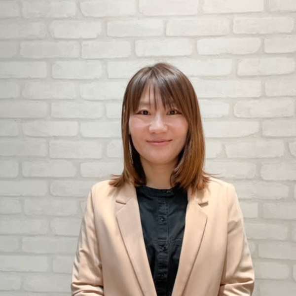 HAIR & MAKE EARTH 検見川浜店【ヘアメイクアース ケミガワハマテン】のスタッフ紹介。小泉知子