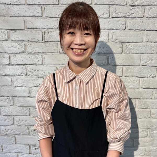 【全席半個室サロン】Natural 広島店【ナチュラル ヒロシマテン】のスタッフ紹介。仙田 淳美