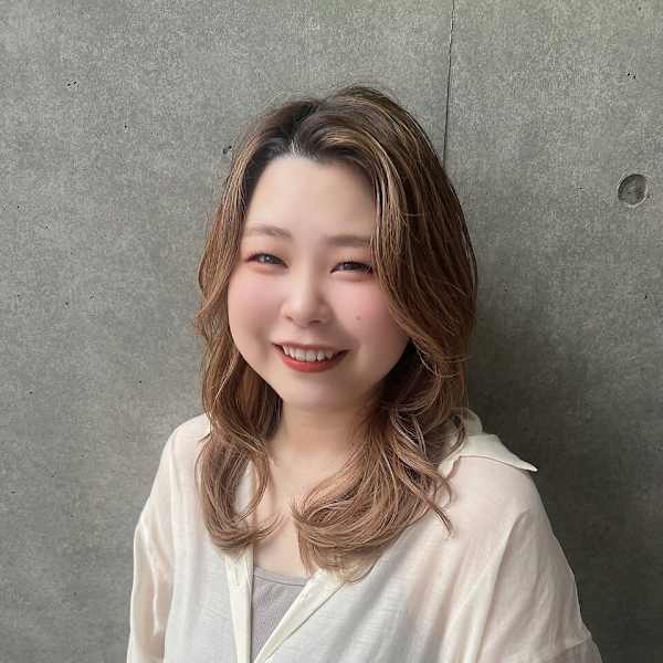 Loco by neolive 門前仲町店【ロコバイネオリーブ モンゼンナカチョウテン】のスタッフ紹介。加瀬 なな子