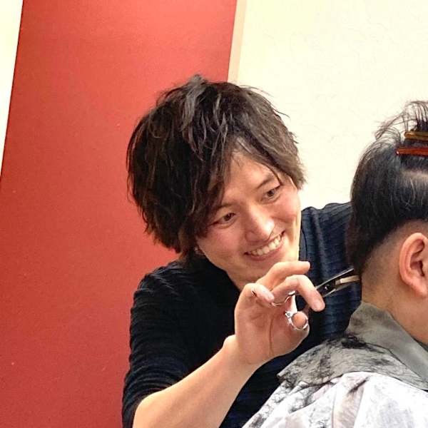 MEN’S HAIR GARDEN FLOW【メンズヘアー ガーデン フロー】のスタッフ紹介。清水 雄貴
