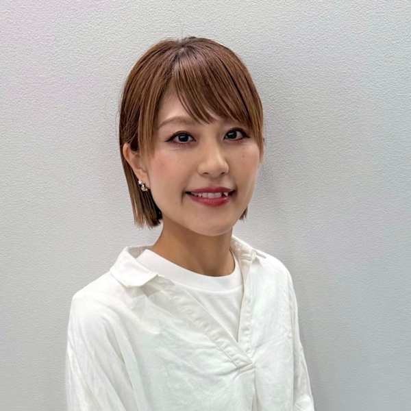 Salon Hollywood【サロンハリウッド】のスタッフ紹介。高田 静香