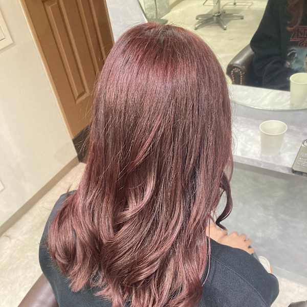 ピンクベージュカラー