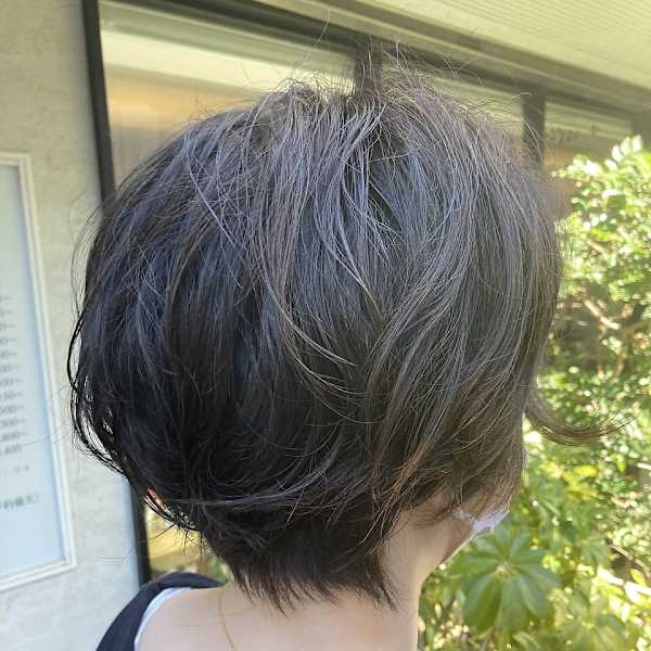 大人ニュアンスショートパーマスタイル