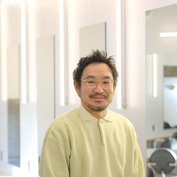 Hair salon BOB【ヘアーサロン ボブ】のスタッフ紹介。SHINICHIRO