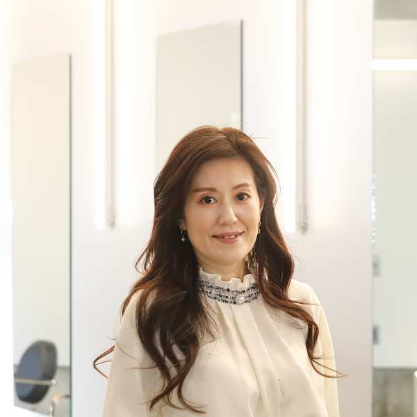 Hair salon BOB【ヘアーサロン ボブ】のスタッフ紹介。MARIKO