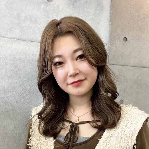 美容室COコ西葛西南口店【ビヨウシツココニシカサイミナミグチテン】のスタッフ紹介。加地 葵