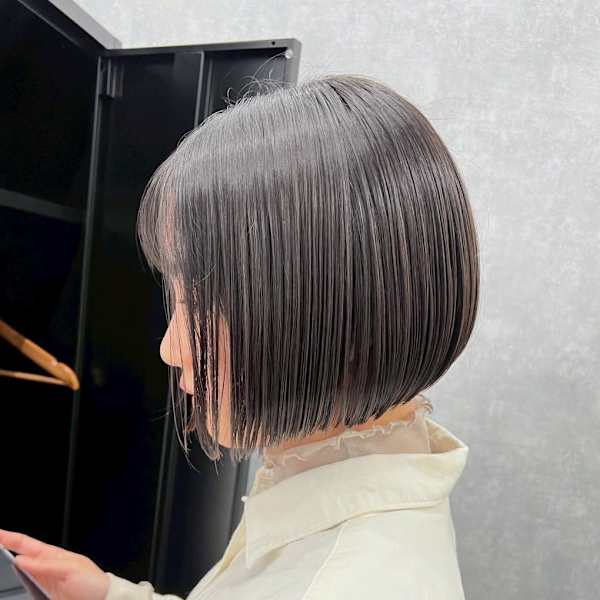 艶さらワンレンミニボブ/札幌駅髪質改善トリートメント|newi hau’oli 札幌駅前店