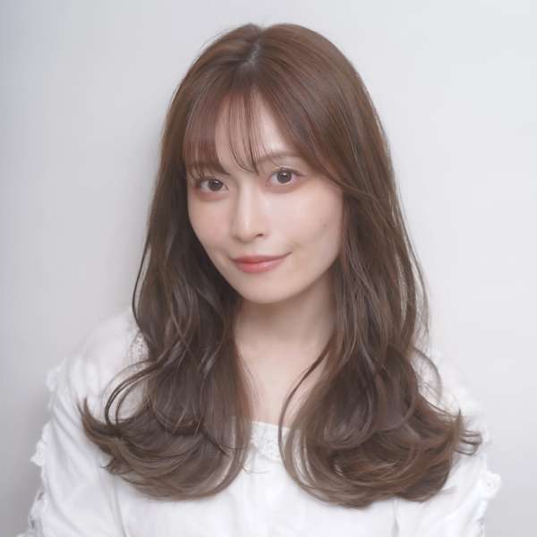 グレージュカラー セミロング ゆる巻き 顔周りカット|髪質改善 SEPT. 天神大名