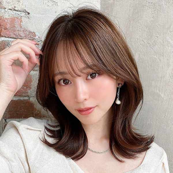 ミニウルフ前髪パーマ韓国くびれミディアムチェリーブラウン