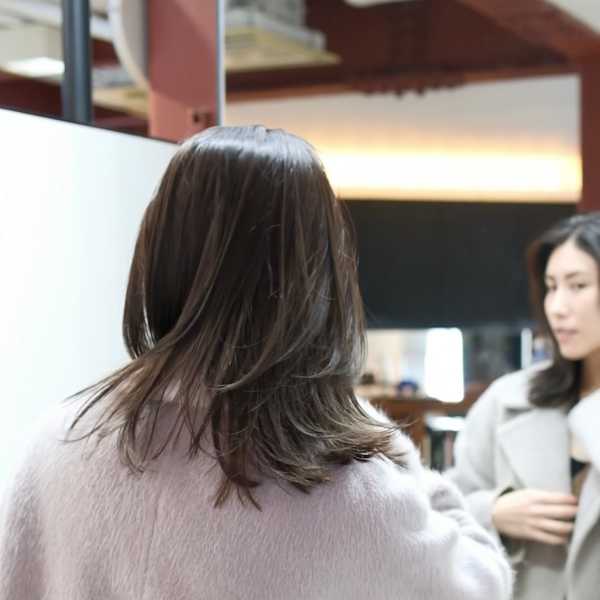 30代40代におすすめ！動きがあるかきあげミディアムレイヤー