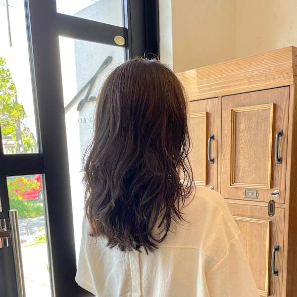 グレージュカラー×レイヤーロング(白髪染め可)|Laedi