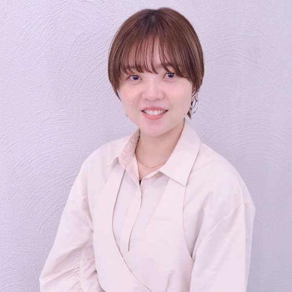 nouvelle.女性専門サロン【ヌーヴェルジョセイセンモンサロン】のスタッフ紹介。和泉 怜奈