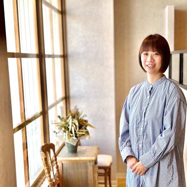 美髪・頭皮メンテナンスケアサロンRe:care【ビハツ トウヒメンテナンスケアサロン リカレ】のスタッフ紹介。中村 百代