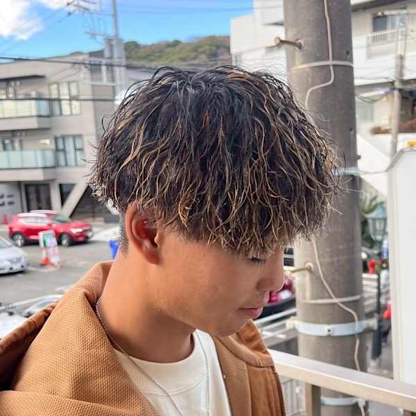 【ツイストスパイラルパーマ】|LUCK由比ヶ浜