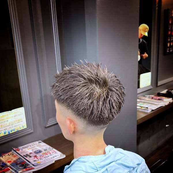 【アップバングショート×スキンフェード】