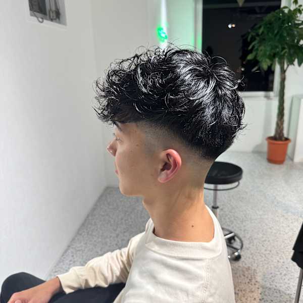スペインカール×スキンフェード