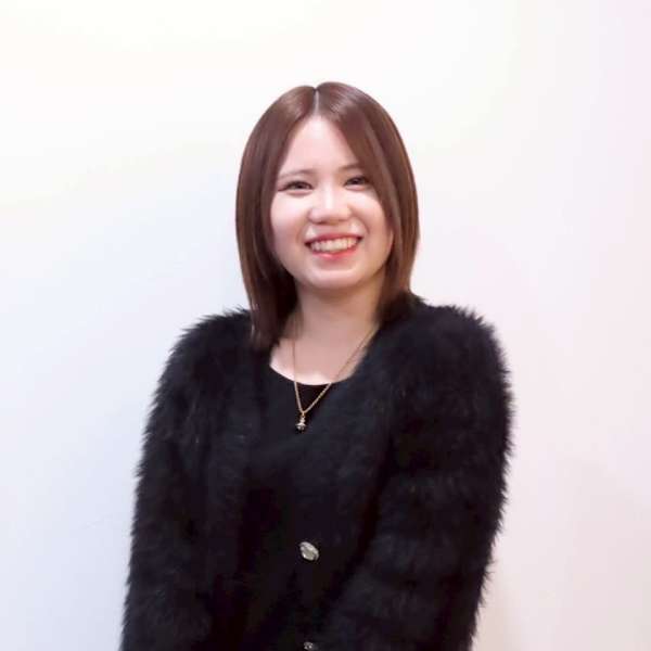 Be hair salon&spa【ビーヘアサロンアンドスパ】のスタッフ紹介。川村 愛結