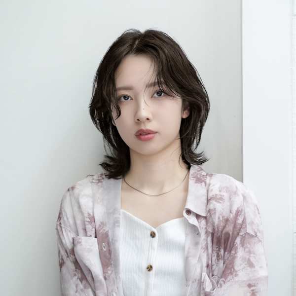 HCミディアムレイヤー×ウルフスタイル