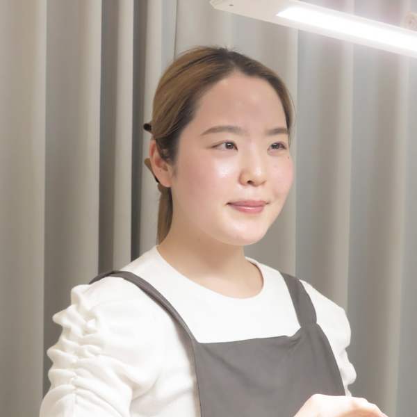 ネイルサロン Lumiena Ginza【ネイルサロン ルミエナギンザ】のスタッフ紹介。タグチ