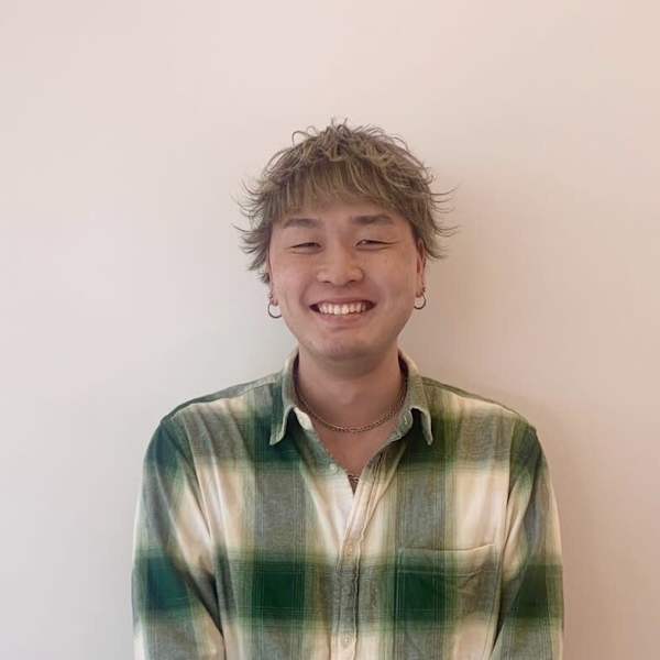 AND THE BEAUTY【アンドザビューティー】のスタッフ紹介。秋本晴紀