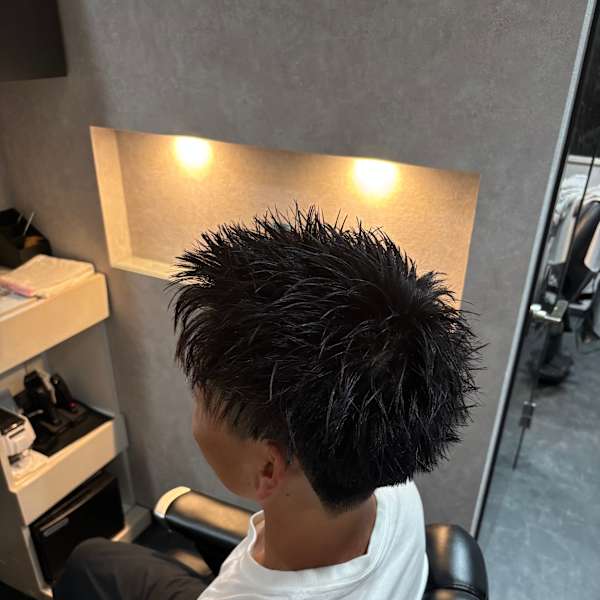 スパイキーショート|UNTRACE BARBERSHOP 池袋東口店