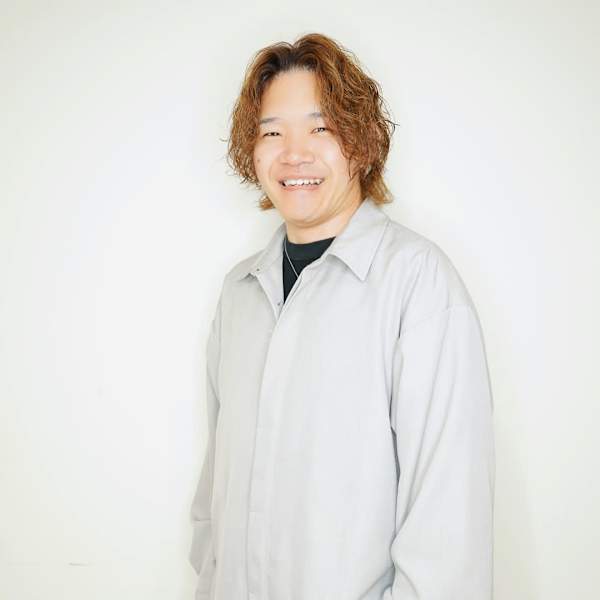 NYNY 山科店【ニューヨークニューヨーク ヤマシナテン】のスタッフ紹介。松吉 純平