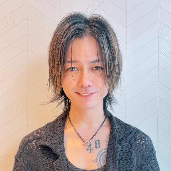 HAIR & MAKE EARTH 錦糸町店【ヘアメイクアース キンシチョウテン】のスタッフ紹介。中村　凌
