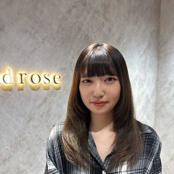 Lond rose店 池袋【ロンドロゼ】【ロンドロゼ イケブクロ】のスタッフ紹介。田中 優花