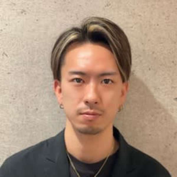 Men's hair GENTLE CLUB【メンズヘアー ジェントルクラブ】のスタッフ紹介。小川 拓真