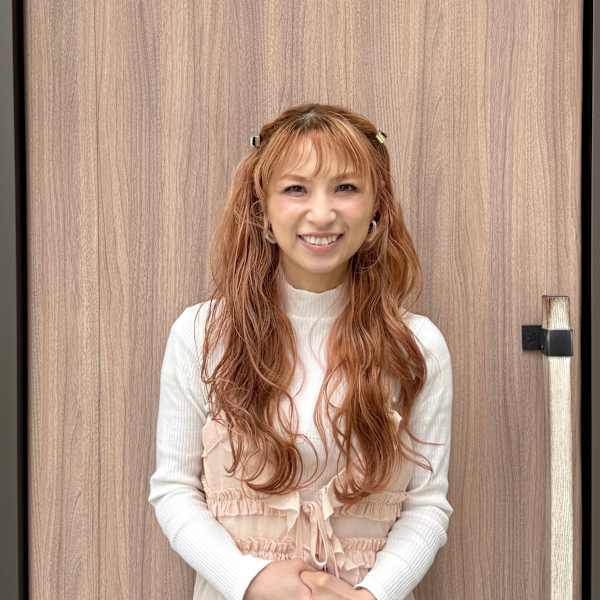 YUCCA ekolu 塚口【ユッカエコルツカグチ】のスタッフ紹介。ANNA