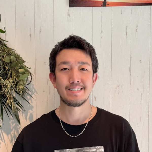 Luana 大宮【ルアナオオミヤ】のスタッフ紹介。高橋 稔