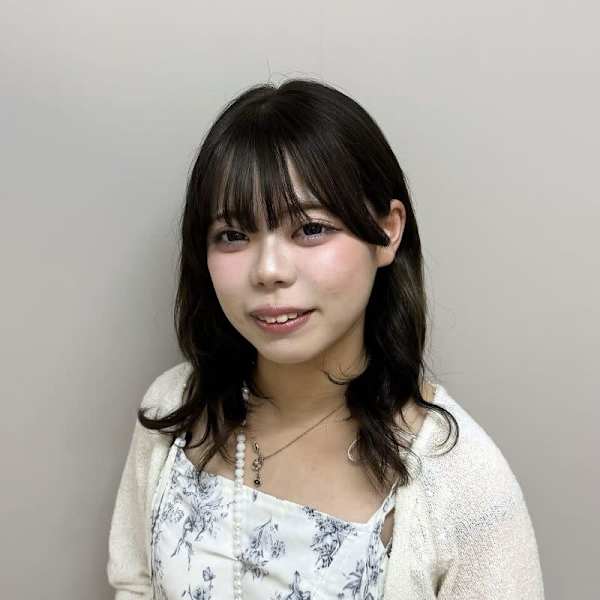 全席個室美容室 Zina 大宮 髪質改善&トリートメント【ジーナ】【ゼンセキコシツビヨウシツ ジーナ オオミヤ カミシツカイゼンアンドトリートメント】のスタッフ紹介。飯山 帆香