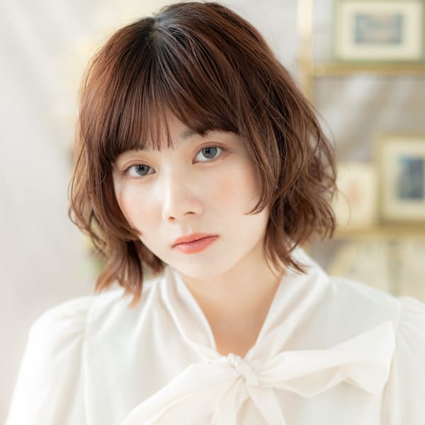 レイヤーボブパーマ前下がりウルフミディアム　細めハイライト|COVER HAIR bliss【カバーヘア ブリス】大宮/大宮西口店