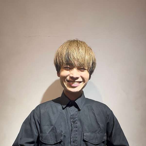 HAIR & MAKE EARTH 綱島店【ヘアメイクアース ツナシマテン】のスタッフ紹介。川名 陽旺