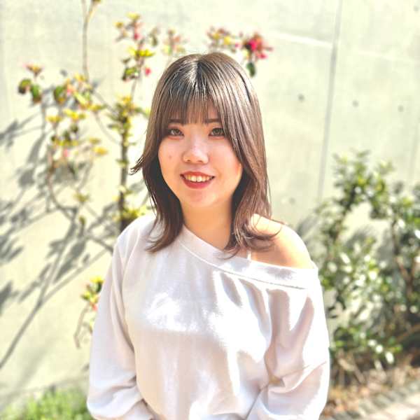 Fiora【フィオーラ】のスタッフ紹介。池田優那
